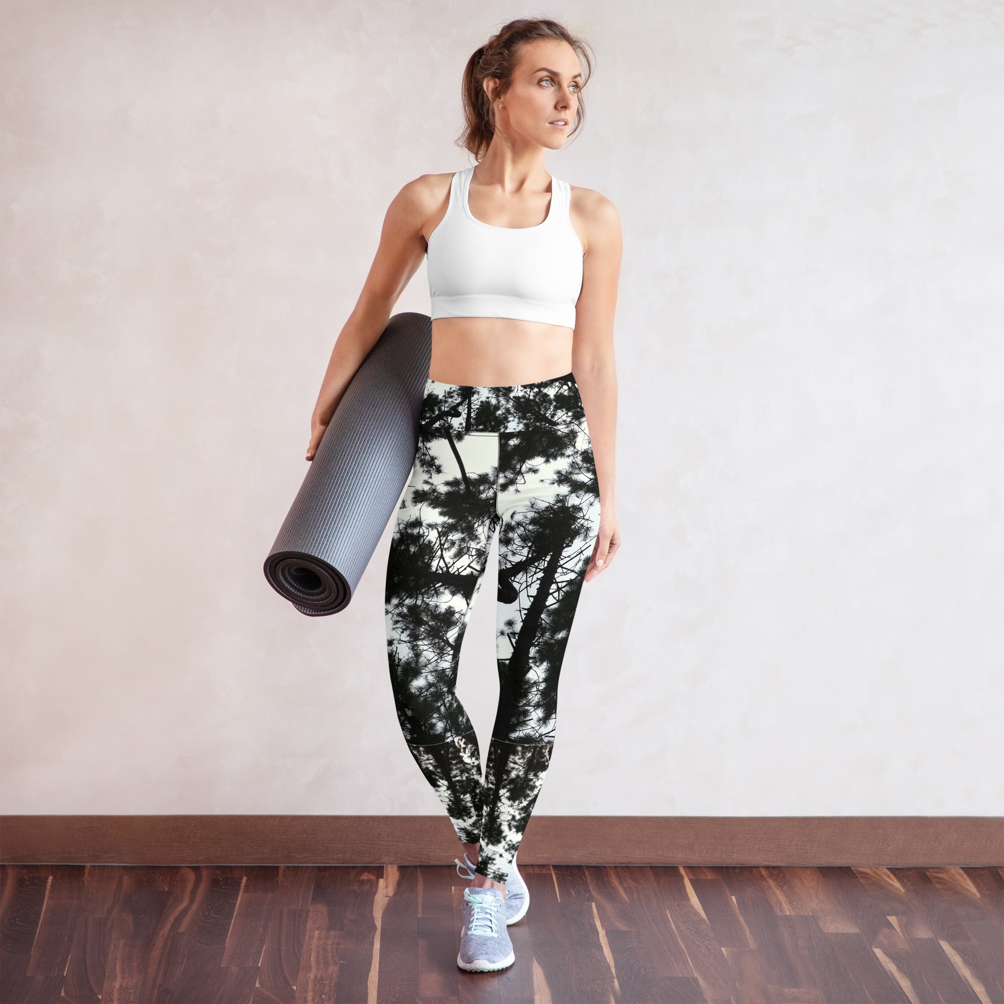 all-over-print-yoga-leggings-black-white-alpine-air-gym-leggings-workout-streetwear-wickedyo4
